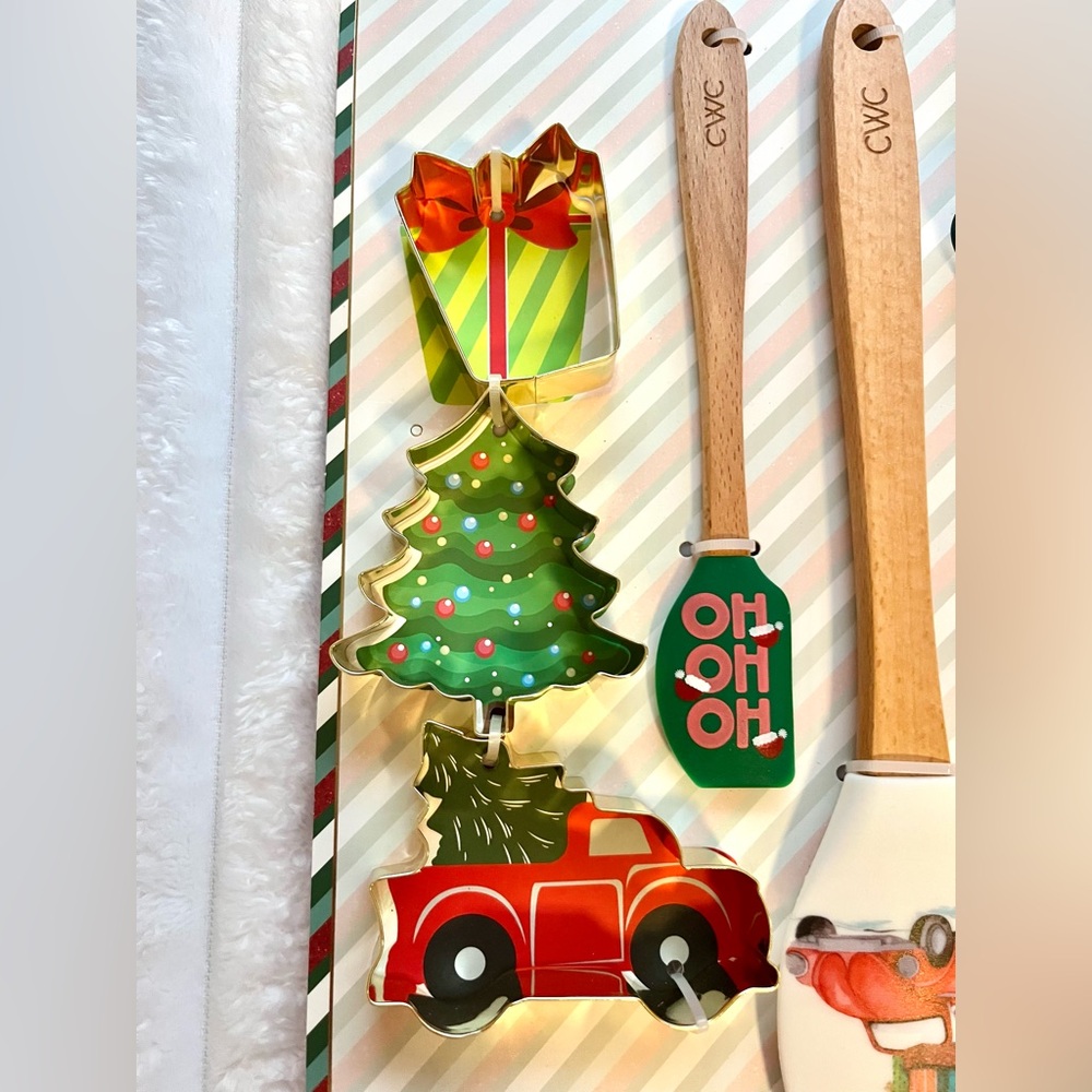 CWC Holiday Baking Set with Red and Green Accents - Picture 2 of 8